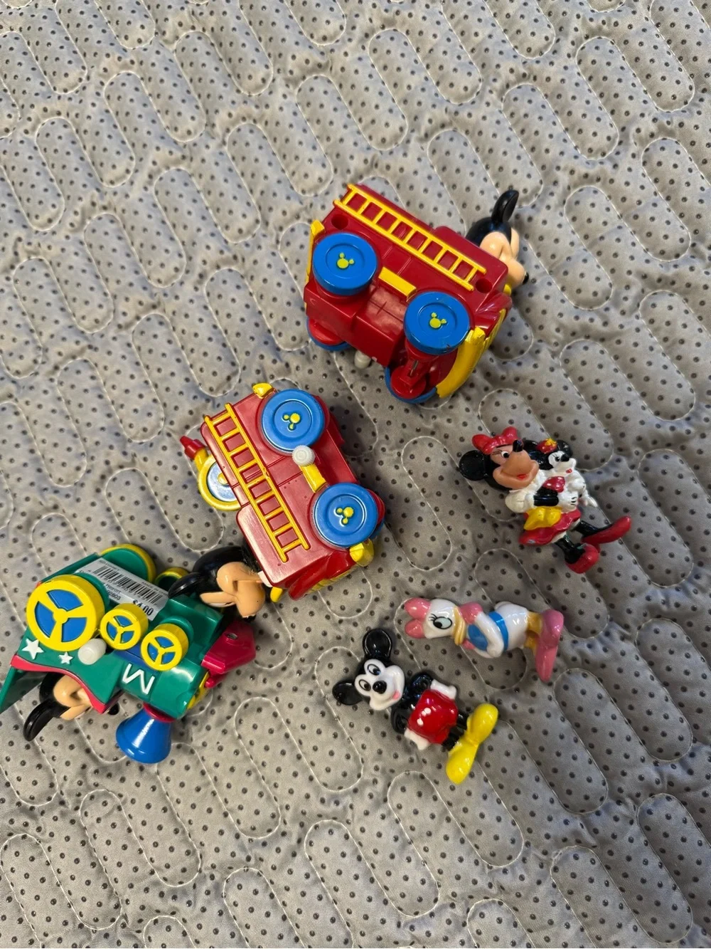 VTG Disney Mickey & Friends Mini Toy Train Set - Red, Green, Yellow